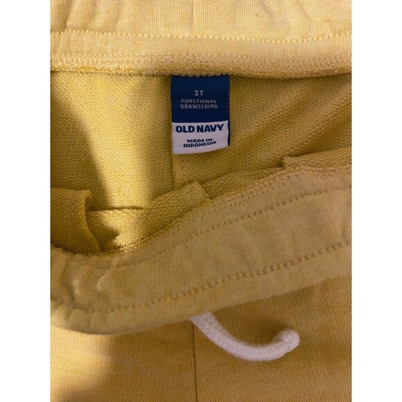 Old Navy Pull-On Cotton Jaw-String Toddler 3T Shorts Yellow - Picture 2 of 3